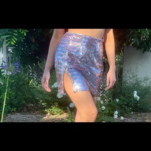 SUPERDOWN Cherry slit mini skirt